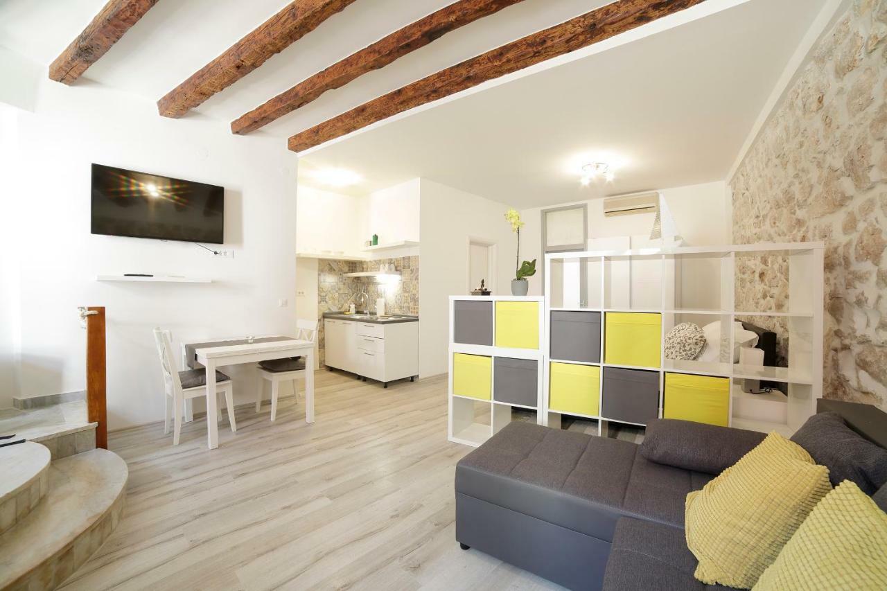 Zen Studio In Center Of Rovigno Esterno foto